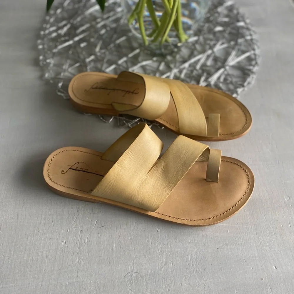 NEW Free People Abilene Toe Loop Sandals Womens Size 39 - Picture 9 of 9